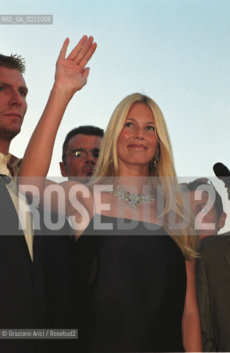- Venezia, 2000. 57°Festival Internazionale dArte Cinematografica di Venezia. L attrice e top model tedesca Claudia Schiffer. Cinema ritratto attrice modella top model.- Venice, 2000. 57th Venice International Film Festival. The top model and actress Claudia Schiffer ©  Graziano Arici