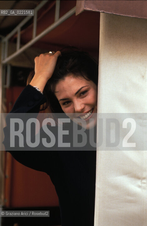 - Venezia, 1993. Mostra Internazionale dArte Cinematografica. Lattrice Michelle Forbes. Cinema ritratto attrice spiaggia.- Venice, 1993. Venice Film Festival. The actress Michelle Forbes  ©Graziano Arici/Rosebud2