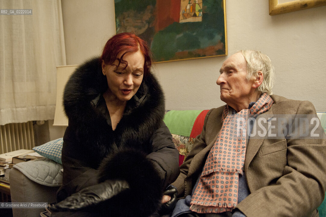 Pieve di Soligo (TV) 14/1/02/11 - In St Valentinès Day, the poet Patrizia Valduga, in Pieve di Soligo to present his book Poeti innamorati about poetry and love, meet the poet Andrea Zanzotto at home letteratura poesia ©Graziano Arici/Rosebud2