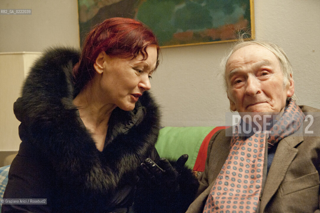 Pieve di Soligo (TV) 14/1/02/11 - In St Valentinès Day, the poet Patrizia Valduga, in Pieve di Soligo to present his book Poeti innamorati about poetry and love, meet the poet Andrea Zanzotto at home letteratura poesia ©Graziano Arici/Rosebud2