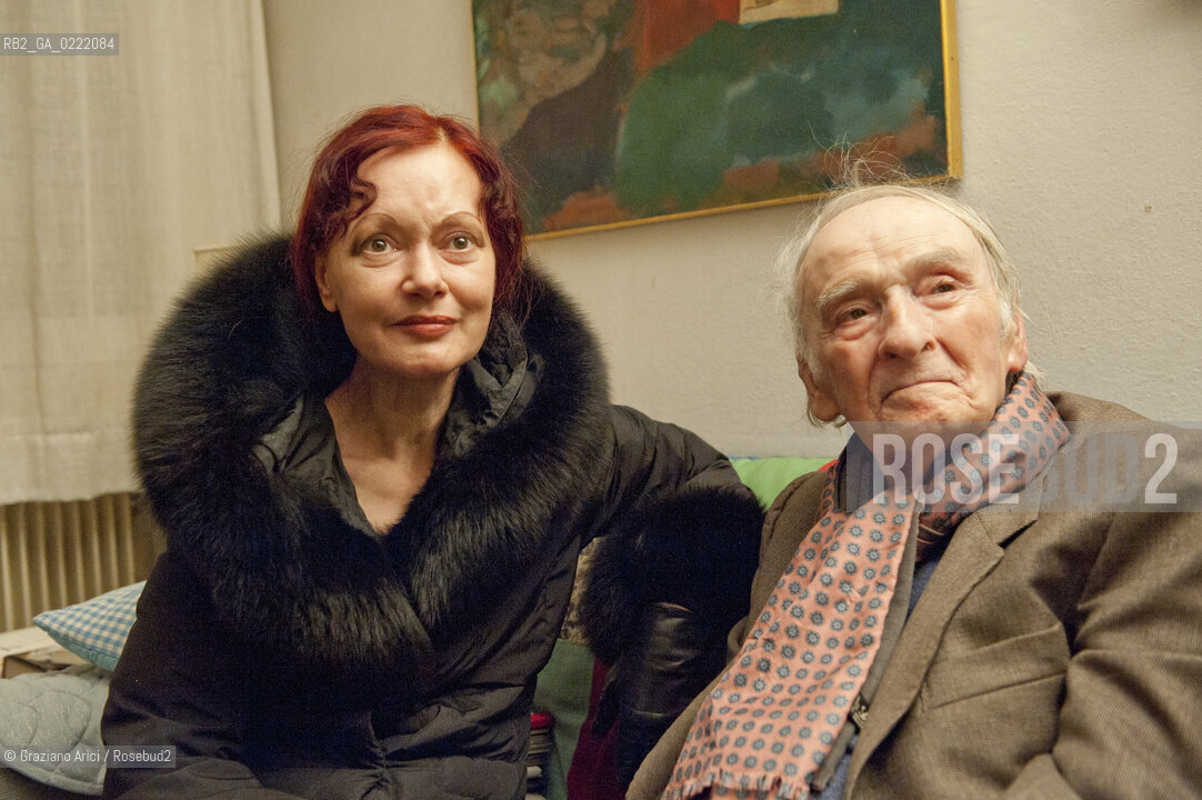 Pieve di Soligo (TV) 14/1/02/11 - In St Valentinès Day, the poet Patrizia Valduga, in Pieve di Soligo to present his book Poeti innamorati about poetry and love, meet the poet Andrea Zanzotto at home letteratura poesia ©Graziano Arici/Rosebud2