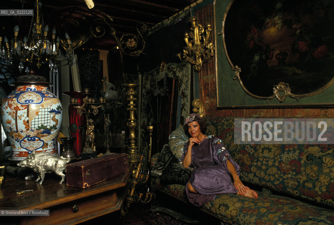 -Venezia,1988. Palazzo Fortuny.Ritratto della cantante lirica e soprano Raina Kabaivanska. Musica cantante lirica soprano ritratto.-Venice,1988.Palazzo Fortuny.Portrait of Raina Kabaivanska, opera singer and soprano ©Graziano Arici/Rosebud2