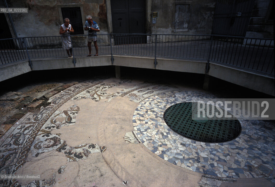 Treviso (Veneto),2002.Mosaici romanici a Treviso. Geo Mosaico Arte .Treviso (Veneto),2002.Romanesque mosaic ©Graziano Arici/Rosebud2