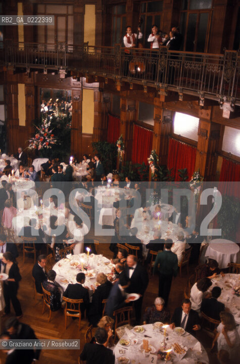 Venezia, 1986.Festa allHotel Des Bains. Festa Party Lido hotel tavoli .Venice, 1986. Party in the Des Bains Hotel  ©Graziano Arici/Rosebud2