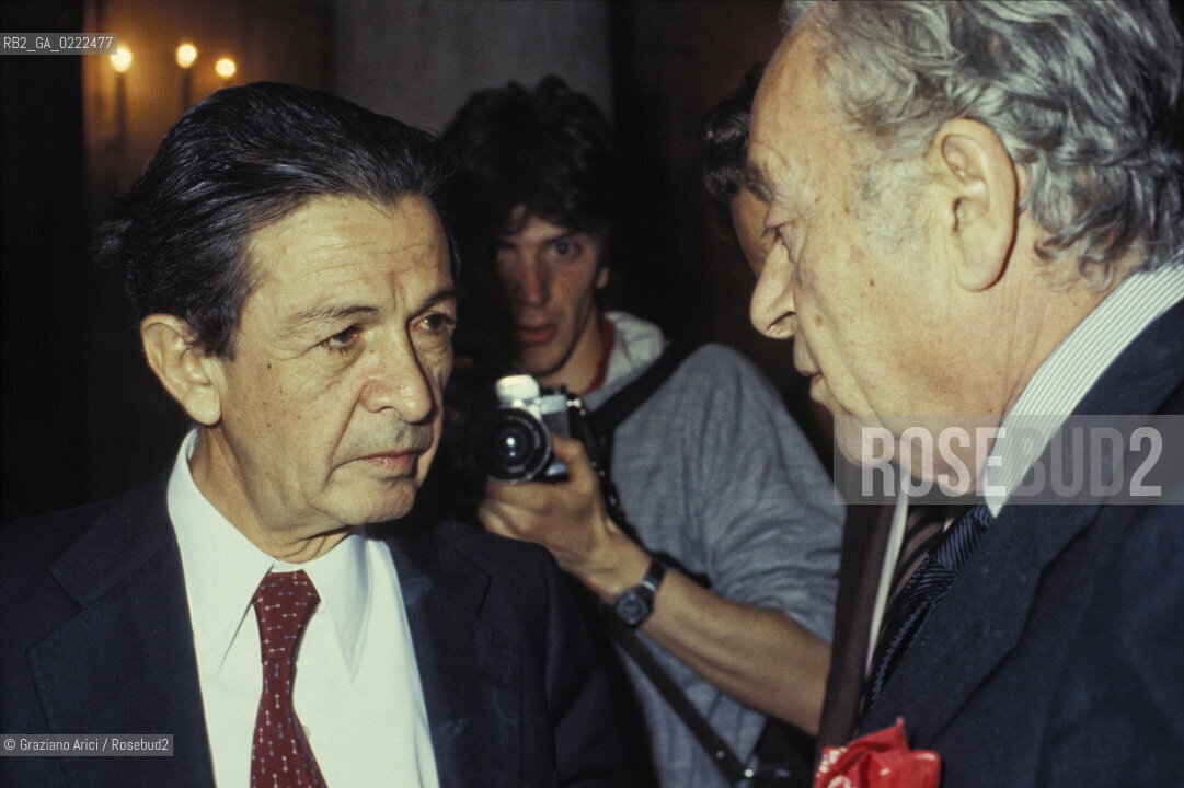 Venezia,1982.Il politico Enrico Berlinguer segretario del Partito Comunista Italiano,con il pittore e politico Renato Guttuso.Politica politico pittore ritratto.Venice,1982.The politician and national secretary of the Italian Communist Party Enrico Berlinguer with the painter and politician Renato Guttuso ©Graziano Arici/Rosebud2  astga ©Graziano Arici/Rosebud2
