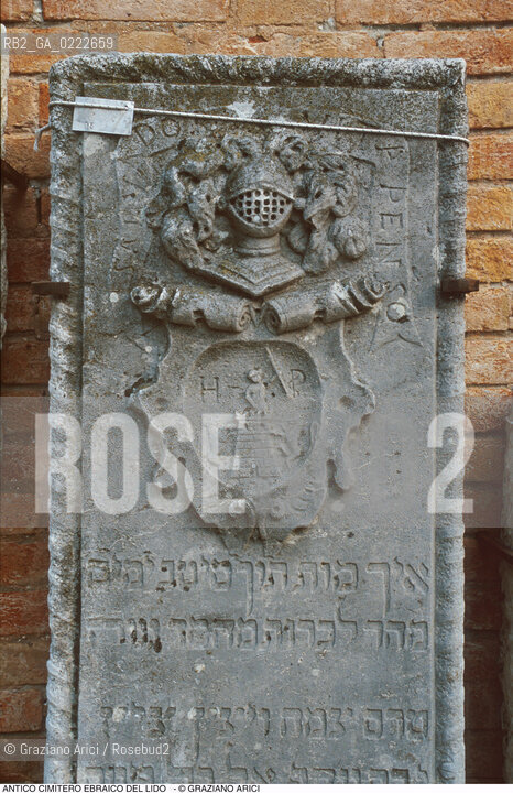 Caption: Nome:..CIMITERO EBRAICO DEL LIDO DI VENEZIA: LAPIDI  ....Localizzazione:..GHETTO / LIDO DI VENEZIA / CIMITERO EBRAICO  ..LIDO OF VENICE / JEWISH CEMETERY   ..Soggetto:..TOMBE / LAPIDI  DOPO IL RESTAURO (1999)..GRAVES / TOMBSTONES  ..Cronologia:......Autore:......Stile:......Editori Stampatori:......Committenza:......Materia e Tecnica:..MARMO  ..MARBLE   ..Collocazione:......Note:......Riproduzione Fotografica:..Graziano Arici/Rosebud2  ....Copyright:..Graziano Arici/Rosebud2/  ....Data:..2000....Costo:..A....Key: