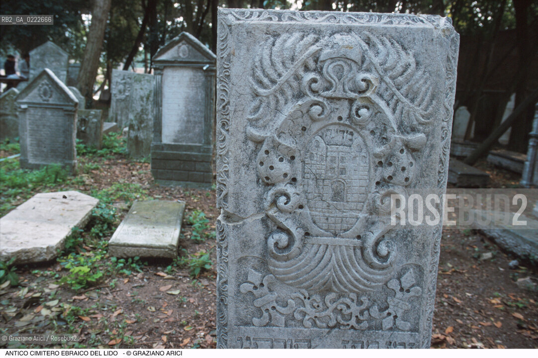 Caption: Nome:..CIMITERO EBRAICO DEL LIDO DI VENEZIA: LAPIDI  ....Localizzazione:..GHETTO / LIDO DI VENEZIA / CIMITERO EBRAICO  ..LIDO OF VENICE / JEWISH CEMETERY   ..Soggetto:..TOMBE / LAPIDI  DOPO IL RESTAURO (1999)..GRAVES / TOMBSTONES  ..Cronologia:......Autore:......Stile:......Editori Stampatori:......Committenza:......Materia e Tecnica:..MARMO  ..MARBLE   ..Collocazione:......Note:......Riproduzione Fotografica:..Graziano Arici/Rosebud2  ....Copyright:..Graziano Arici/Rosebud2/  ....Data:..2000....Costo:..A....Key: