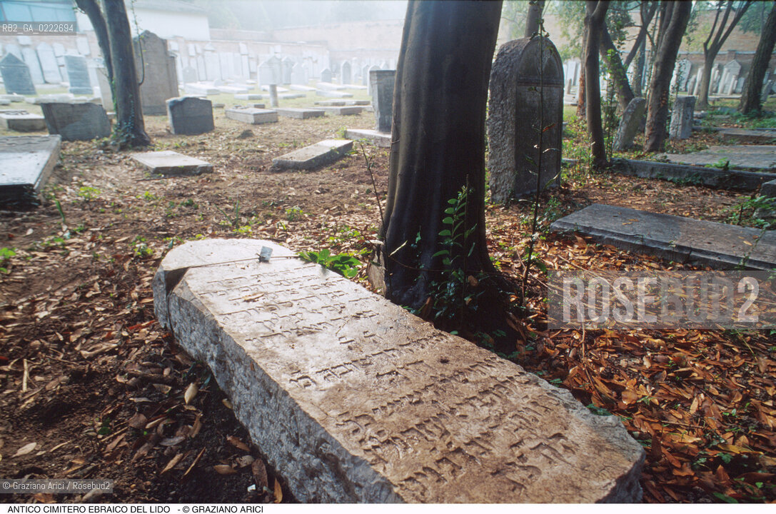 Caption: Nome:..CIMITERO EBRAICO DEL LIDO DI VENEZIA: LAPIDI  ....Localizzazione:..GHETTO / LIDO DI VENEZIA / CIMITERO EBRAICO  ..LIDO OF VENICE / JEWISH CEMETERY   ..Soggetto:..TOMBE / LAPIDI  DOPO IL RESTAURO (1999)..GRAVES / TOMBSTONES  ..Cronologia:......Autore:......Stile:......Editori Stampatori:......Committenza:......Materia e Tecnica:..MARMO  ..MARBLE   ..Collocazione:......Note:......Riproduzione Fotografica:..Graziano Arici/Rosebud2  ....Copyright:..Graziano Arici/Rosebud2/  ....Data:..2000....Costo:..A....Key: