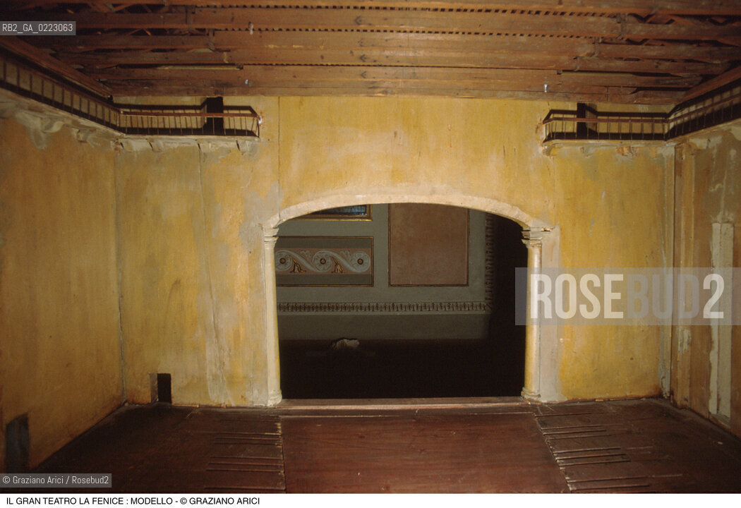 Caption: Nome: ..GRAN TEATRO LA FENICE..Descrizione: ..MODELLO DI GIANNANTONIO SELVA 1790 / VENEZIA..Credit: ..Graziano Arici/Rosebud2/..Costo: ..A..Nazione: ..ITALIA..Città: ..VENEZIA..Data: ..1985 c.a...La cessione dei diritti di questa immagine si intende per quanto di nostra competenza. Non comprende invece le eventuali spese  relative a diritti che potranno essere richiesti dagli Enti o persone fisiche cui appartengono eventualmente i soggetti  ripresi. Tali costi, ove necessari, e l’espletamento di qualsivoglia pratica di richiesta di concessione del permesso di pubblicazione sono esclusivamente a carico e a cura del soggetto acquirente di questa immagine.