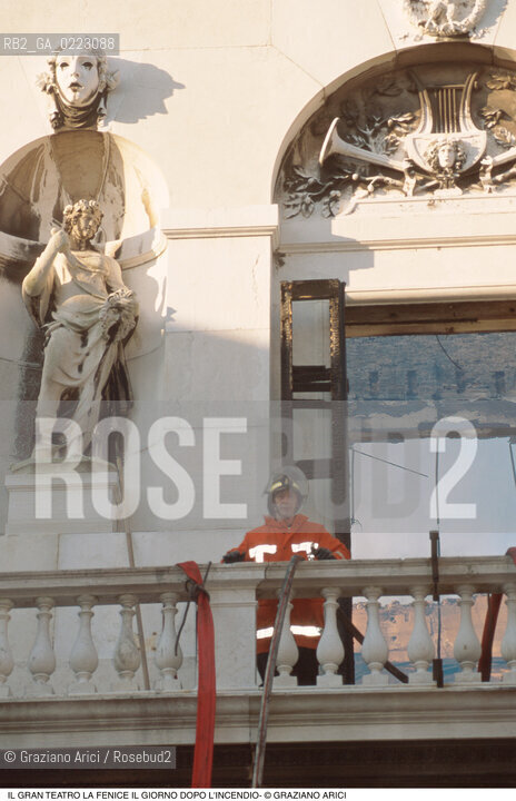 Caption: Nome: ..GRAN TEATRO LA FENICE..Descrizione: ..IL TEATRO IL GIORNO DOPO LINCENDIO / VENEZIA..Credit: ..Graziano Arici/Rosebud2/..Costo: ..B..Nazione: ..ITALIA..Città: ..VENEZIA..Data: ..30/01/1996