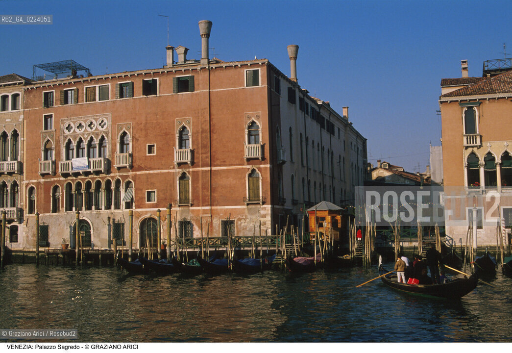 Localizzazione:..VENEZIA / CANNAREGIO..Oggetto:..Soggetto:..PALAZZO SAGREDO..Cronologia: ..XIII XIV SECOLO..Definizione Culturale:..   Autore: ..   Stile: VENETO BIZANTINO GOTICO..   Editori/Stampatori:..   Committenza:..Materia e Tecnica:..Collocazione:..Note:..PALAZZI..Riproduzione Fotografica:..Graziano Arici/Rosebud2 .Copyright:..Graziano Arici/Rosebud2 .Data:..1998..Costo:..A..