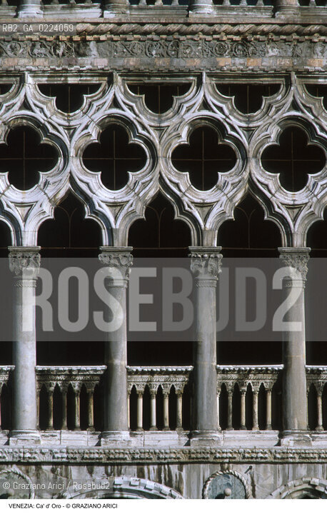 Localizzazione:..VENEZIA / CANNAREGIO..Oggetto:..Soggetto:..CA  D ORO / POLIFORE..Cronologia: ..XV SECOLO..Definizione Culturale:..   Autore: MATTEO RAVERTI GIOVANNI E BARTOLOMEO BON..   Stile: GOTICO..   Editori/Stampatori:..   Committenza:..Materia e Tecnica:..Collocazione:..Note:..PALAZZI / RESTAURO XIX SEC G.B. MEDUNA..Riproduzione Fotografica:..Graziano Arici/Rosebud2 .Copyright:..Graziano Arici/Rosebud2 .Data:..1998..Costo:..A..