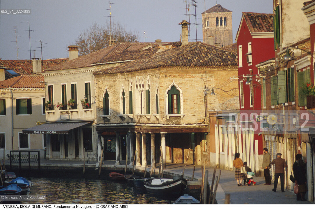 Localizzazione:..VENEZIA / ISOLA DI MURANO..Oggetto:..Soggetto:..FONDAMENTA NAVAGERO..Cronologia: ....Definizione Culturale:..   Autore: ..   Stile: ..   Editori/Stampatori:..   Committenza:..Materia e Tecnica:..Collocazione:..Note:..MURANO BURANO TORCELLO..Riproduzione Fotografica:..Graziano Arici/Rosebud2 .Copyright:..Graziano Arici/Rosebud2 .Data:..1995..Costo:..A..