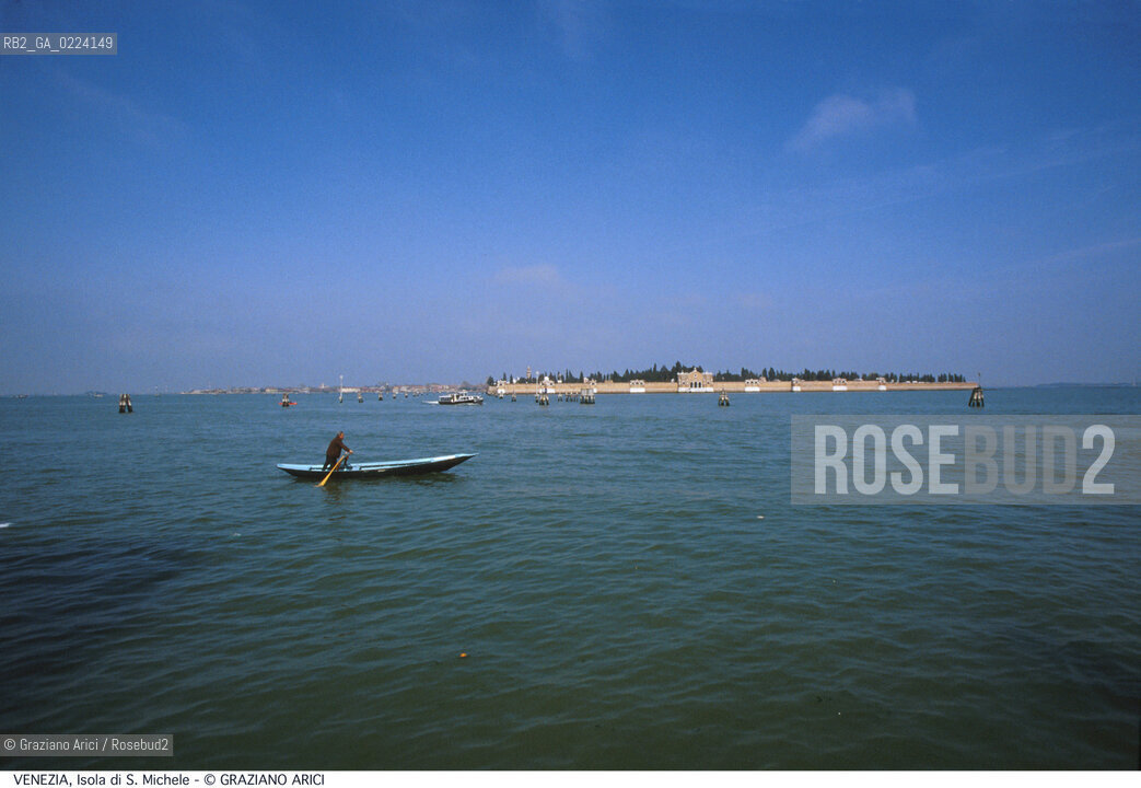 Localizzazione:..VENEZIA / ISOLA DI S. MICHELE..Oggetto:..Soggetto:..CIMITERO LAGUNA SKYLINE..Cronologia: ....Definizione Culturale:..   Autore:.. ..   Stile: ..   Editori/Stampatori:..   Committenza:..Materia e Tecnica:..Collocazione:..Note:..MURANO BURANO TORCELLO..Riproduzione Fotografica:..Graziano Arici/Rosebud2 .Copyright:..Graziano Arici/Rosebud2 .Data:..1995..Costo:..A..