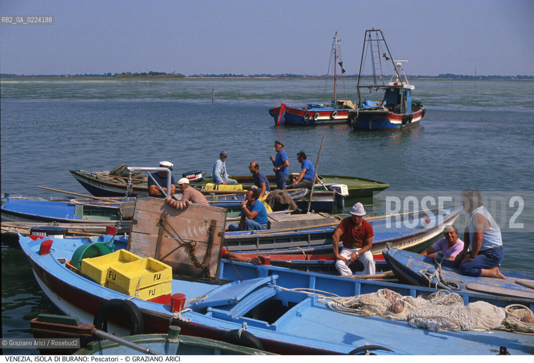 Localizzazione:..VENEZIA / ISOLA DI BURANO..Oggetto:..Soggetto:..LAGUNA BARCHE PESCATORI..Cronologia: ....Definizione Culturale:..   Autore: ..   Stile: ..   Editori/Stampatori:..   Committenza:..Materia e Tecnica:..Collocazione:..Note:....Riproduzione Fotografica:..Graziano Arici/Rosebud2 .Copyright:..Graziano Arici/Rosebud2 .Data:..1995..Costo:..A..