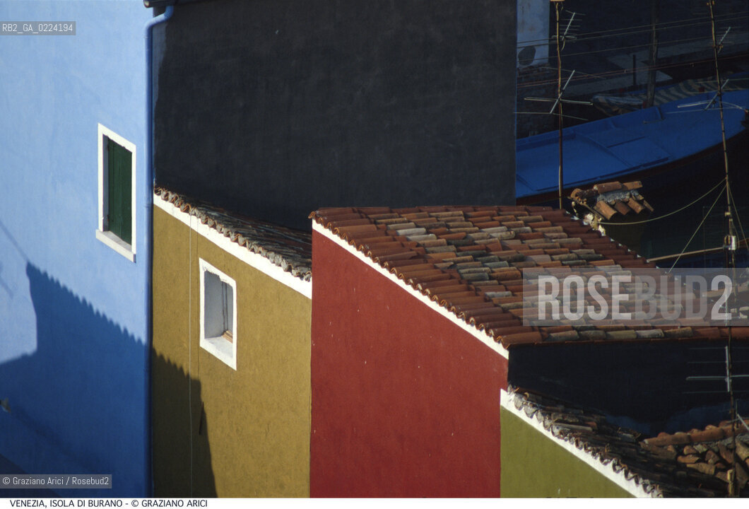 Localizzazione:..VENEZIA / ISOLA DI BURANO..Oggetto:..Soggetto:..CASE..Cronologia: ....Definizione Culturale:..   Autore: ..   Stile: ..   Editori/Stampatori:..   Committenza:..Materia e Tecnica:..Collocazione:..Note:....Riproduzione Fotografica:..Graziano Arici/Rosebud2 .Copyright:..Graziano Arici/Rosebud2 .Data:..1995..Costo:..A..