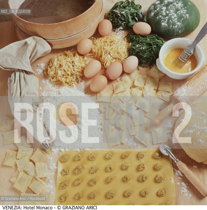 Localizzazione:..VENEZIA / S. MARCO..Oggetto:..Soggetto:..HOTEL MONACO GRAN CANAL / GASTRONOMIA PASTA UOVA RAVIOLI..Cronologia: ....Definizione Culturale:..   Autore: ..   Stile:..   Editori/Stampatori:..   Committenza:..Materia e Tecnica:..Collocazione:..Note:..ALBERGHI..Riproduzione Fotografica:..Graziano Arici/Rosebud2 .Copyright:..Graziano Arici/Rosebud2 .Data:..1990..Costo:..A..