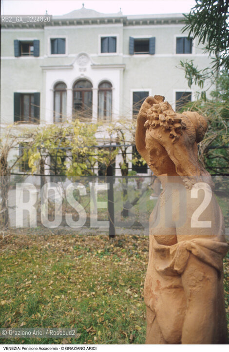 Localizzazione:..VENEZIA / DORSODURO..Oggetto:..Soggetto:..PENSIONE ACCADEMIA VILLA MARAVEGE..Cronologia: ..XIX SECOLO..Definizione Culturale:..   Autore: ..   Stile:....   Editori/Stampatori:..   Committenza:..Materia e Tecnica:..Collocazione:..Note:..ALBERGHI HOTEL CASA MAINELLA..Riproduzione Fotografica:..Graziano Arici/Rosebud2 .Copyright:..Graziano Arici/Rosebud2 .Data:..1988..Costo:..A..