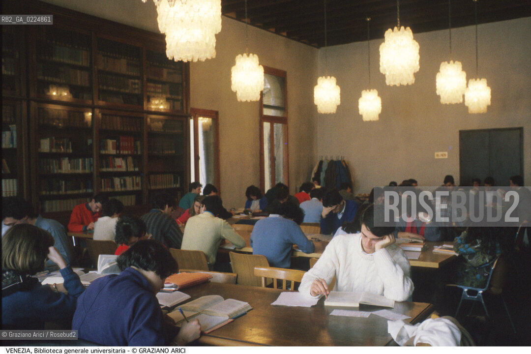 Localizzazione:..VENEZIA / DORSODURO..Oggetto:..Soggetto:..BIBLIOTECA GENERALE UNIVERSITARIA / SALA DI LETTURA STUDENTI / PALAZZO BERNARDO UNIVERSITA..Cronologia: ....Definizione Culturale:..   Autore: ....   Stile: ..   Editori/Stampatori:..   Committenza:..Materia e Tecnica:..Collocazione:..Note:..MONUMENTALE..Riproduzione Fotografica:..Graziano Arici/Rosebud2 .Copyright:..Graziano Arici/Rosebud2 .Data:..1995..Costo:..A..