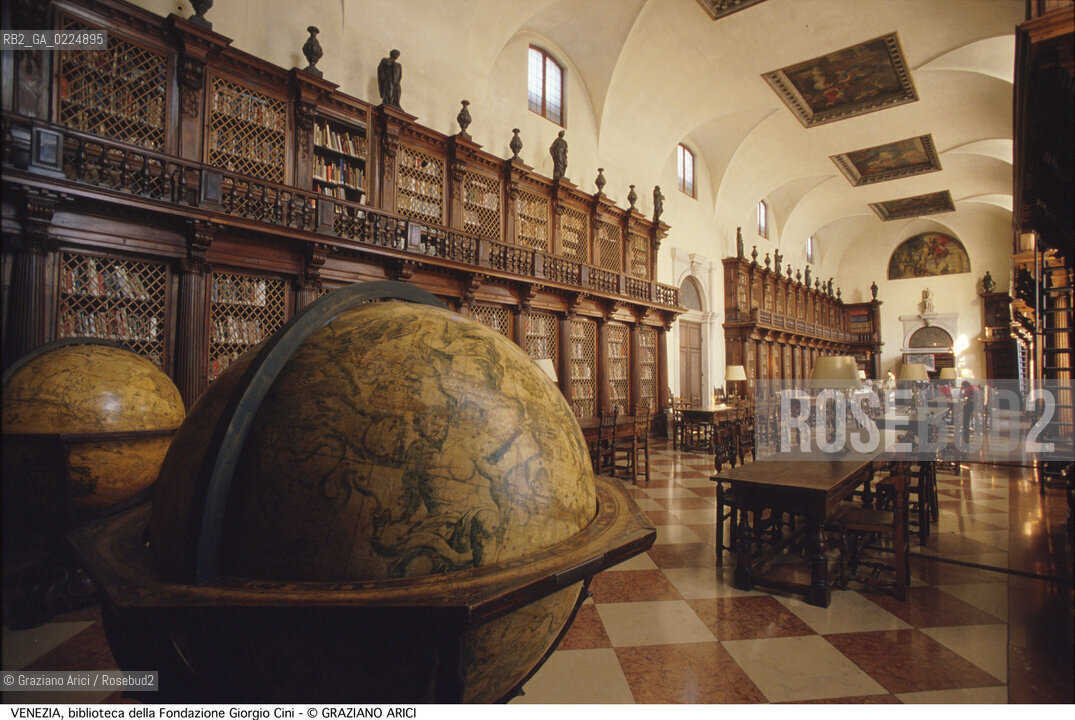 Localizzazione:..VENEZIA / S. MARCO..Oggetto:..Soggetto:..ISOLA DI S. GIORGIO MAGGIORE / BIBLIOTECA DELLA FONDAZIONE GIORGIO CINI LIBRI MAPPAMONDO / SALONE..Cronologia: ..XVII SECOLO..Definizione Culturale:..   Autore: ..BALDASSARE LONGHENA..   Stile: ..   Editori/Stampatori:..   Committenza:..Materia e Tecnica:..Collocazione:..Note:..MONUMENTALE..Riproduzione Fotografica:..Graziano Arici/Rosebud2 .Copyright:..Graziano Arici/Rosebud2 .Data:..1995..Costo:..A..