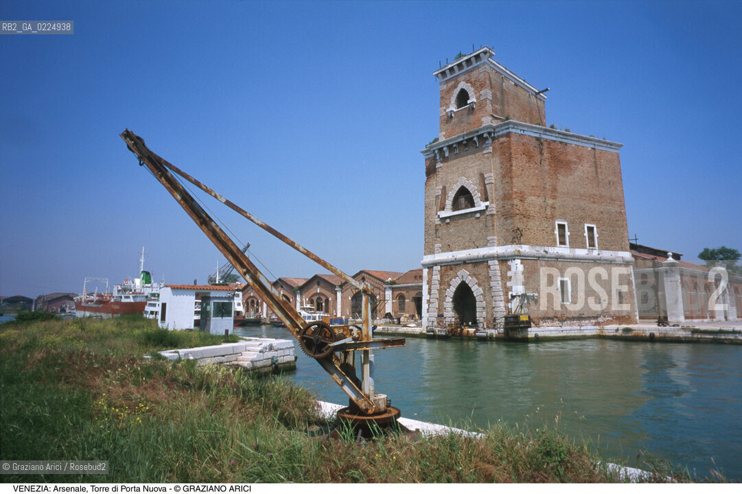 Localizzazione:..VENEZIA / CASTELLO..Oggetto:..Soggetto:..ARSENALE TORRE DI PORTA NUOVA / GRU..Cronologia: ..XIX SECOLO..Definizione Culturale:..   Autore: ....   Stile: ..   Editori/Stampatori:..   Committenza:..Materia e Tecnica:..Collocazione:..Note:..ARCHEOLOGIA INDUSTRIALE..Riproduzione Fotografica:..Graziano Arici/Rosebud2 .Copyright:..Graziano Arici/Rosebud2 .Data:..1990..Costo:..A..