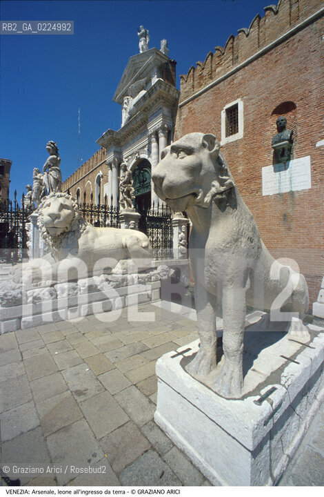 Localizzazione:..VENEZIA / CASTELLO..Oggetto:..Soggetto:..ARSENALE INGRESSO DA TERRA / LEONE..Cronologia: ..VI SEC a.C...Definizione Culturale:..   Autore: ..   Stile: ..GRECO-ARCAICO..   Editori/Stampatori:..   Committenza:..Materia e Tecnica:..MARMO..Collocazione:..Note:....Riproduzione Fotografica:..Graziano Arici/Rosebud2 .Copyright:..Graziano Arici/Rosebud2 .Data:..1990..Costo:..A..