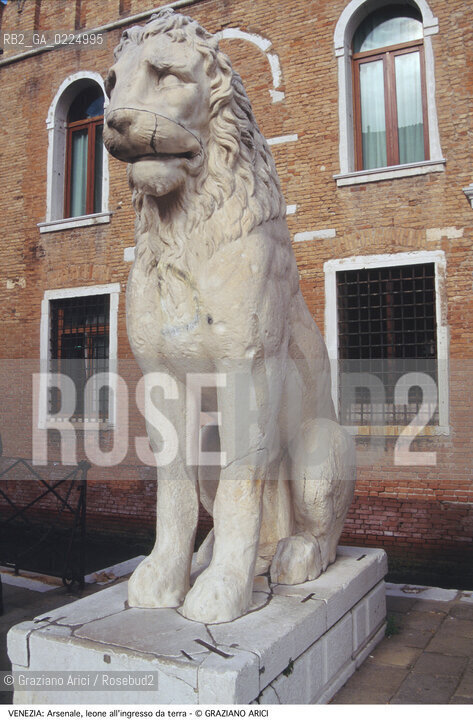 Localizzazione:..VENEZIA / CASTELLO..Oggetto:..Soggetto:..ARSENALE INGRESSO DA TERRA / LEONE..Cronologia: ..XI SECOLO..Definizione Culturale:..   Autore: ..   Stile: ..   Editori/Stampatori:..   Committenza:..Materia e Tecnica:..MARMO..Collocazione:..Note:....Riproduzione Fotografica:..Graziano Arici/Rosebud2 .Copyright:..Graziano Arici/Rosebud2 .Data:..1990..Costo:..A..