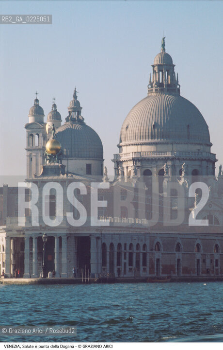 Localizzazione:..VENEZIA / DORSODURO..Oggetto:..Soggetto:..CHIESA DI S. MARIA DELLA SALUTE E PUNTA DELLA DOGANA..Cronologia: ..XVII SECOLO..Definizione Culturale:..   Autore: ....   Stile:..   Editori/Stampatori:..   Committenza:..Materia e Tecnica:....Collocazione:..Note:..MONUMENTALE..Riproduzione Fotografica:..Graziano Arici/Rosebud2 .Copyright:..Graziano Arici/Rosebud2 .Data:..1995..Costo:..A..