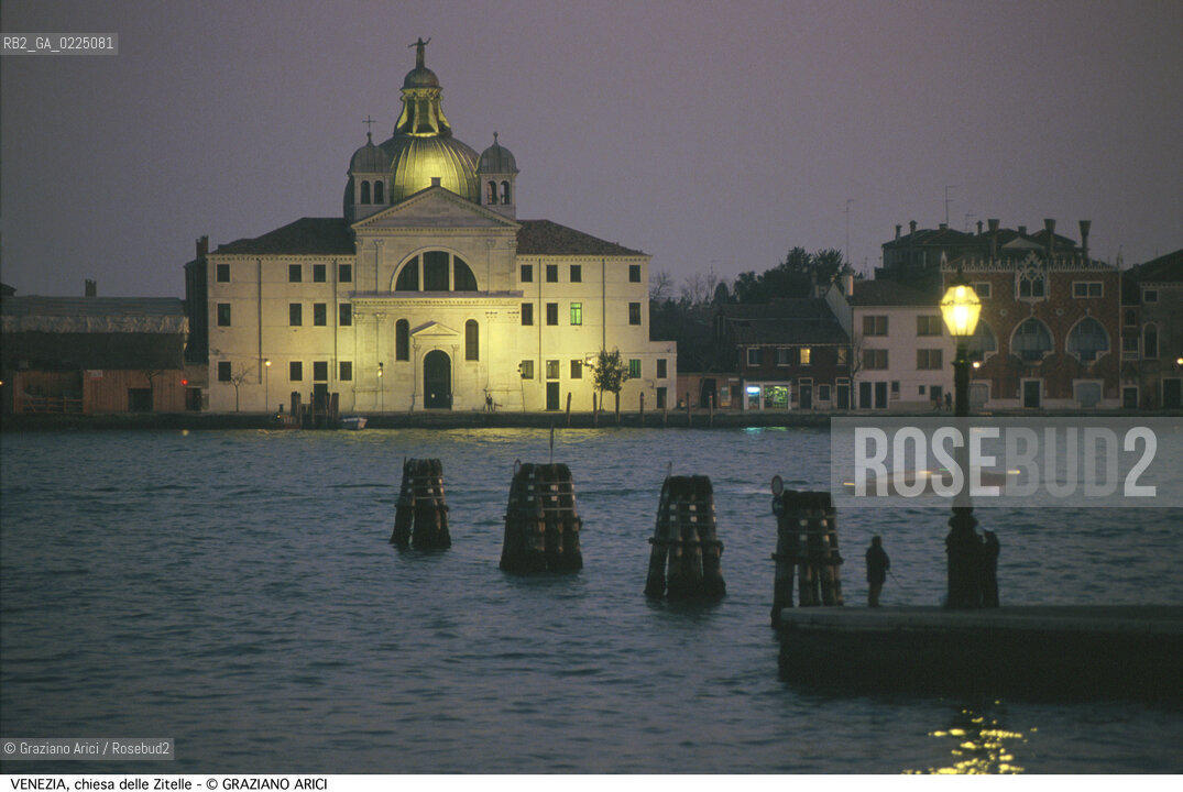 Localizzazione:..VENEZIA / ISOLA DELLA GIUDECCA..Oggetto:..Soggetto:..CHIESA DELLE ZITELLE / S. MARIA DELLA PRESENTAZIONE / CANALE DELLA GIUDECCA..Cronologia: ..XVI SECOLO..Definizione Culturale:..   Autore: ..ANDREA PALLADIO..   Stile:..   Editori/Stampatori:..   Committenza:..Materia e Tecnica:..Collocazione:..Note:..MONUMENTALE..Riproduzione Fotografica:..Graziano Arici/Rosebud2 .Copyright:..Graziano Arici/Rosebud2 .Data:..1995..Costo:..A..