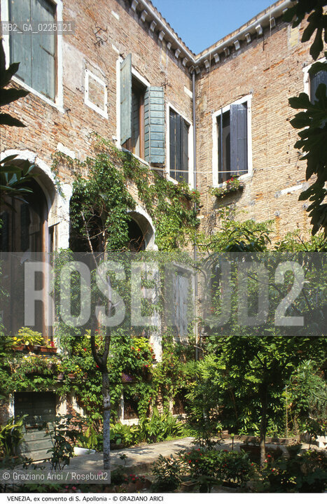 Localizzazione:..VENEZIA / CASTELLO..Oggetto:..Soggetto:..EX CONVENTO DI S. APOLLONIA..Cronologia: ....Definizione Culturale:..   Autore: ....   Stile:....   Editori/Stampatori:..   Committenza:..Materia e Tecnica:..Collocazione:..Note:..MONUMENTALE..Riproduzione Fotografica:..Graziano Arici/Rosebud2 .Copyright:..Graziano Arici/Rosebud2 .Data:..1995..Costo:..A..