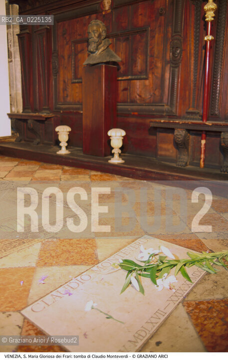 Localizzazione:..VENEZIA / S. POLO..Oggetto:..Soggetto:..S. MARIA GLORIOSA DEI FRARI / S. MARIA ASSUNTA / CAPPELLA DEI MILANESI TOMBA DI CLAUDIO MONTEVERDI..Cronologia: ..XVII SECOLO..Definizione Culturale:..   Autore: ....   Stile:....   Editori/Stampatori:..   Committenza:..Materia e Tecnica:..Collocazione:..Note:..MONUMENTALE CHIESA..Riproduzione Fotografica:..Graziano Arici/Rosebud2 .Copyright:..Graziano Arici/Rosebud2 .Data:..1995..Costo:..A..
