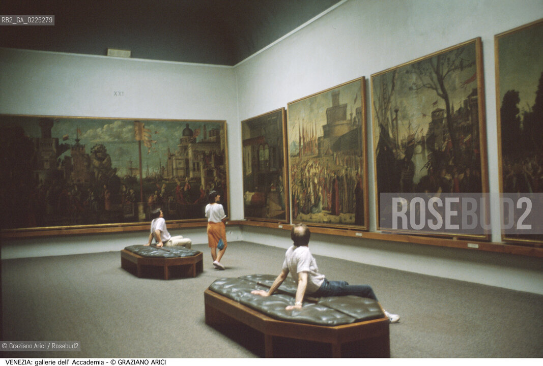 Localizzazione:..VENEZIA / DORSODURO..Oggetto:..Soggetto:..GALLERIE DELL ACCADEMIA / SALA / CARPACCIO..Cronologia: ....Definizione Culturale:..   Autore: ....   Stile:....   Editori/Stampatori:..   Committenza:..Materia e Tecnica:..Collocazione:..Note:..MONUMENTALE MUSEO..Riproduzione Fotografica:..Graziano Arici/Rosebud2 .Copyright:..Graziano Arici/Rosebud2 .Data:..1995..Costo:..A..