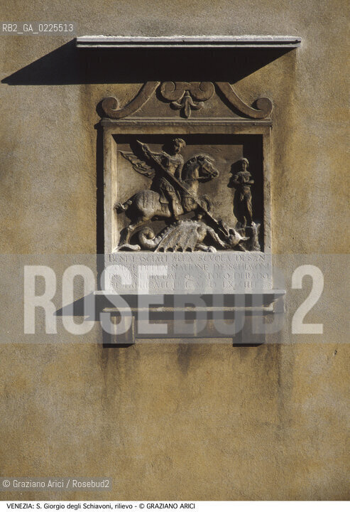 Localizzazione:..VENEZIA / CASTELLO..Oggetto:..Soggetto:..SCUOLA DALMATA DEI SS. GIORGIO E TRIFONE / S. GIORGIO DEGLI SCHIAVONI / RILIEVO / S. GIORGIO CHE UCCIDE IL DRAGO ..Cronologia: ..XVI SECOLO..Definizione Culturale:..   Autore: ....   Stile:....   Editori/Stampatori:..   Committenza:..Materia e Tecnica:....Collocazione:..Note:..MONUMENTALE..Riproduzione Fotografica:..Graziano Arici/Rosebud2 .Copyright:..Graziano Arici/Rosebud2 .Data:..1990..Costo:..A..