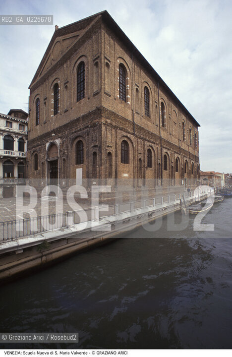 Localizzazione:..VENEZIA / CANNAREGIO..Oggetto:..Soggetto:..SCUOLA NUOVA DI S. MARIA DELLA MISERICORDIA / VALVERDE ..Cronologia: ..XVI SECOLO..Definizione Culturale:..   Autore: ..JACOPO SANSOVINO..   Stile:....   Editori/Stampatori:..   Committenza:..Materia e Tecnica:..MATTONI..Collocazione:..Note:..MONUMENTALE..Riproduzione Fotografica:..Graziano Arici/Rosebud2 .Copyright:..Graziano Arici/Rosebud2 .Data:..1990..Costo:..A..