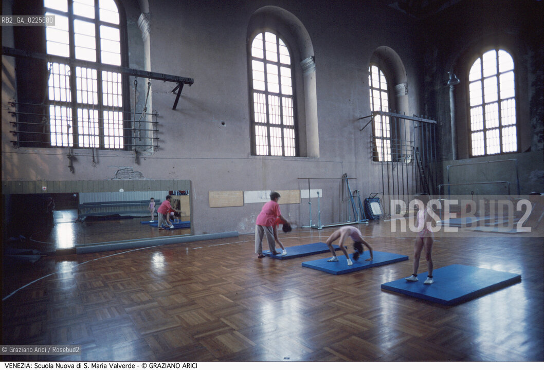 Localizzazione:..VENEZIA / CANNAREGIO..Oggetto:..Soggetto:..SCUOLA NUOVA DI S. MARIA DELLA MISERICORDIA / VALVERDE / GINNASTICA SPORT REYER..Cronologia: ..XVI SECOLO..Definizione Culturale:..   Autore: ..JACOPO SANSOVINO..   Stile:....   Editori/Stampatori:..   Committenza:..Materia e Tecnica:....Collocazione:..Note:..MONUMENTALE..Riproduzione Fotografica:..Graziano Arici/Rosebud2 .Copyright:..Graziano Arici/Rosebud2 .Data:..1990..Costo:..A..