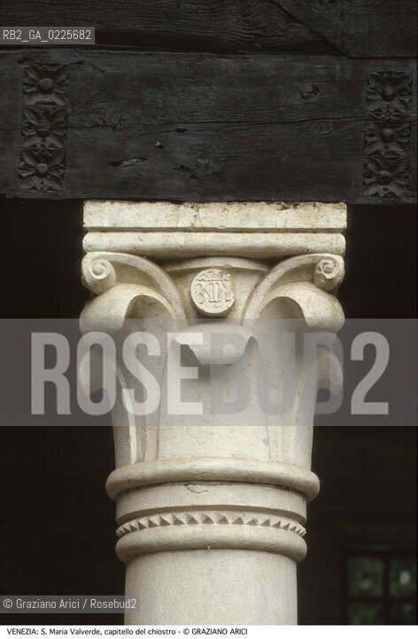 Localizzazione:..VENEZIA / CANNAREGIO..Oggetto:..Soggetto:..S. MARIA DELLA MISERICORDIA / VALVERDE / CAPITELLO DEL CHIOSTRO ..Cronologia: ..XIII SECOLO..Definizione Culturale:..   Autore: ....   Stile:..GOTICO..   Editori/Stampatori:..   Committenza:..Materia e Tecnica:....Collocazione:..Note:..MONUMENTALE CHIESA ABBAZIA..Riproduzione Fotografica:..Graziano Arici/Rosebud2 .Copyright:..Graziano Arici/Rosebud2 .Data:..1990..Costo:..A..