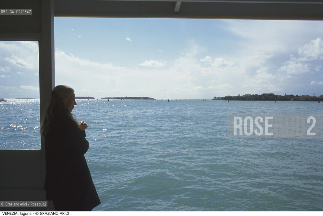 Localizzazione:..VENEZIA..Oggetto:..Soggetto:..LAGUNA..Cronologia: ....Definizione Culturale:..   Autore: ....   Stile:....   Editori/Stampatori:..   Committenza:..Materia e Tecnica:....Collocazione:..Note:..MONUMENTALE SKYLINE..Riproduzione Fotografica:..Graziano Arici/Rosebud2 .Copyright:..Graziano Arici/Rosebud2 .Data:..1995..Costo:..A..