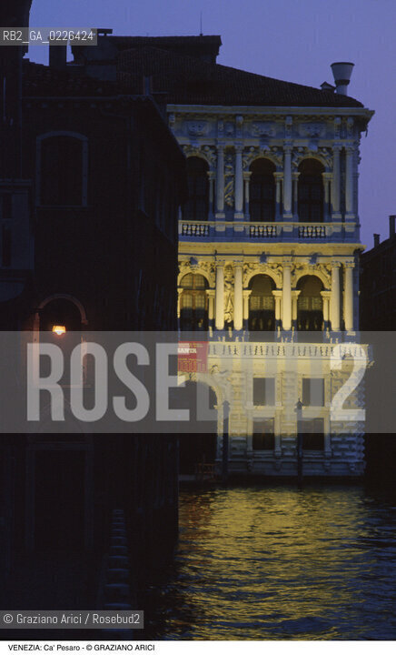Localizzazione:..VENEZIA / S. CROCE..Oggetto:..Soggetto:..CA  PESARO / MUSEO D ARTE MODERNA / NOTTURNO..Cronologia: ..XVII SECOLO..Definizione Culturale:..   Autore: BALDASSARE LONGHENA, ANTONIO GASPARI..   Stile: BAROCCO..   Editori/Stampatori:..   Committenza:..Materia e Tecnica:..Collocazione:..Note:..CALLI CAMPI E PONTI..Riproduzione Fotografica:..Graziano Arici/Rosebud2 .Copyright:..Graziano Arici/Rosebud2 .Data:..1998..Costo:..A