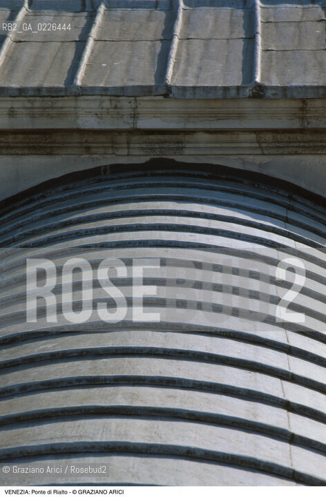 Localizzazione:..VENEZIA / S. MARCO..Oggetto:..Soggetto:..PONTE DI RIALTO COPERTURA..Cronologia: ..XVI SECOLO..Definizione Culturale:..   Autore:..ANTONIO DA PONTE ..   Stile:..   Editori/Stampatori:..   Committenza:..Materia e Tecnica:..PIOMBO..Collocazione:..Note:..CALLI CAMPI E PONTI..Riproduzione Fotografica:..Copyright:..Graziano Arici/Rosebud2 .Data:..1990..Costo:..A