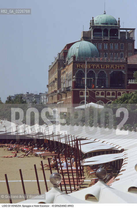 Localizzazione:..VENEZIA / ISOLA DEL LIDO..Oggetto:..Soggetto:..SPIAGGIA E HOTEL EXCELSIOR / CAPANNE..Cronologia: ..XX SECOLO..Definizione Culturale:..   Autore:..GIOVANNI SARDI..   Stile:..MORESCO..   Editori/Stampatori:..   Committenza:..Materia e Tecnica:....Collocazione:..Note:..LIDO..Riproduzione Fotografica:..Copyright:..Graziano Arici/Rosebud2 .Data:..1995..Costo:..A