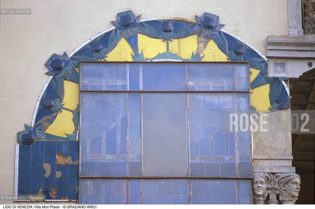 Localizzazione:..VENEZIA / ISOLA DEL LIDO..Oggetto:..Soggetto:..VILLA MON PLAISIR..Cronologia: ..XX SECOLO..Definizione Culturale:..   Autore:..GUIDO SULLAM..   Stile:..LIBERTY..   Editori/Stampatori:..   Committenza:..Materia e Tecnica:....Collocazione:..Note:..LIDO..Riproduzione Fotografica:..Copyright:..Graziano Arici/Rosebud2 .Data:..1995..Costo:..A