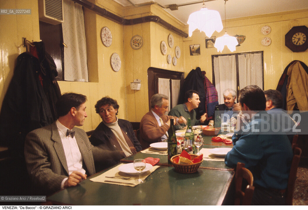 Localizzazione:..VENEZIA / CANNAREGIO..Oggetto:..Soggetto:..RISTORANTE DA BACCO..Cronologia: ....Definizione Culturale:..   Autore:....   Stile:..   Editori/Stampatori:..   Committenza:..Materia e Tecnica:....Collocazione:..Note:..BAR CAFFE OSTERIE..Riproduzione Fotografica:..Copyright:..Graziano Arici/Rosebud2 .Data:..1996..Costo:..A