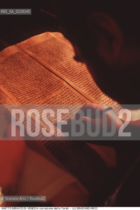 Nome:..IL RABBINO RITOCCA LE LETTERE DELLA TORAH PRIMA DELLA PREGHIERA DI SHABBATH..     ..Localizzazione:..VENEZIA / CANNAREGIO / GHETTO  ..VENICE /  CANNAREGIO /GHETTO     ..Soggetto:..IL RABBINO RITOCCA LE LETTERE DELLA TORAH PRIMA DELLA PREGHIERA DI SHABBATH  ..THE RABBI CORRECTS THE TORAH BEFORE THE PRAYER OF SHABBATH    ..Cronologia:..  ....Autore:......Stile:......Editori Stampatori:......Committenza:......Materia e Tecnica:......Collocazione:......Note:......Riproduzione Fotografica:  ..Graziano Arici/Rosebud2 ....Copyright:..Graziano Arici/Rosebud2/....Data:..1994 ....Costo:..A....Key:..RITI..RITES..