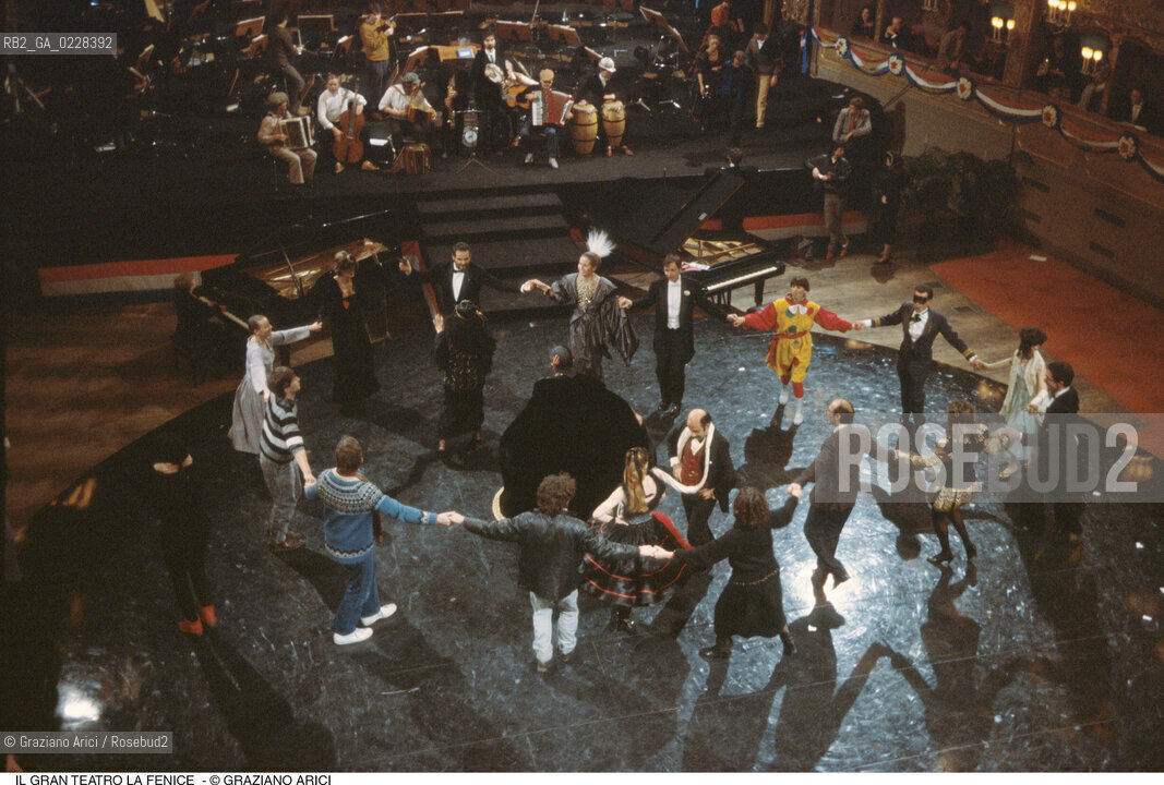 Caption: Nome: ..GRAN TEATRO LA FENICE..Descrizione: ..SALA FESTA DI CARNEVALE / VENEZIA..Credit: ..Graziano Arici/Rosebud2/..Costo: ..A..Nazione: ..ITALIA..Città: ..VENEZIA..Data: ..1985 ca.