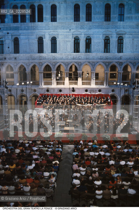 Caption: Nome: ..ORCHESTRA DEL GRAN TEATRO LA FENICE..Descrizione: ..PALAZZO DUCALE / VENEZIA REQUIEM DI VERDI..Credit: ..Graziano Arici/Rosebud2/..Costo: ..A..Nazione: ..ITALIA..Città: ..VENEZIA..Data: ..1985 ca.