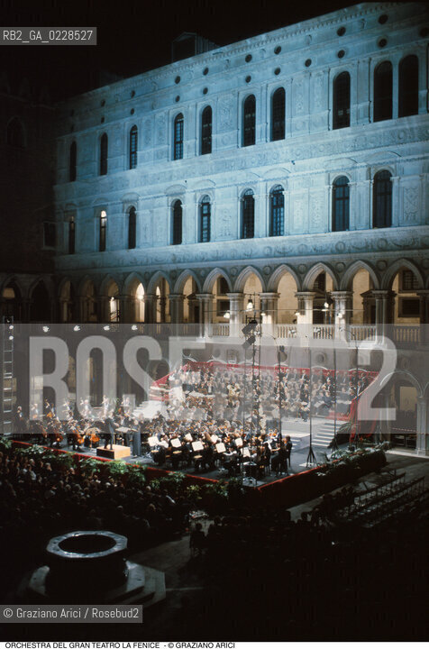 Caption: Nome: ..ORCHESTRA DEL GRAN TEATRO LA FENICE..Descrizione: ..PALAZZO DUCALE / VENEZIA REQUIEM DI VERDI..Credit: ..Graziano Arici/Rosebud2/..Costo: ..A..Nazione: ..ITALIA..Città: ..VENEZIA..Data: ..1985 ca.