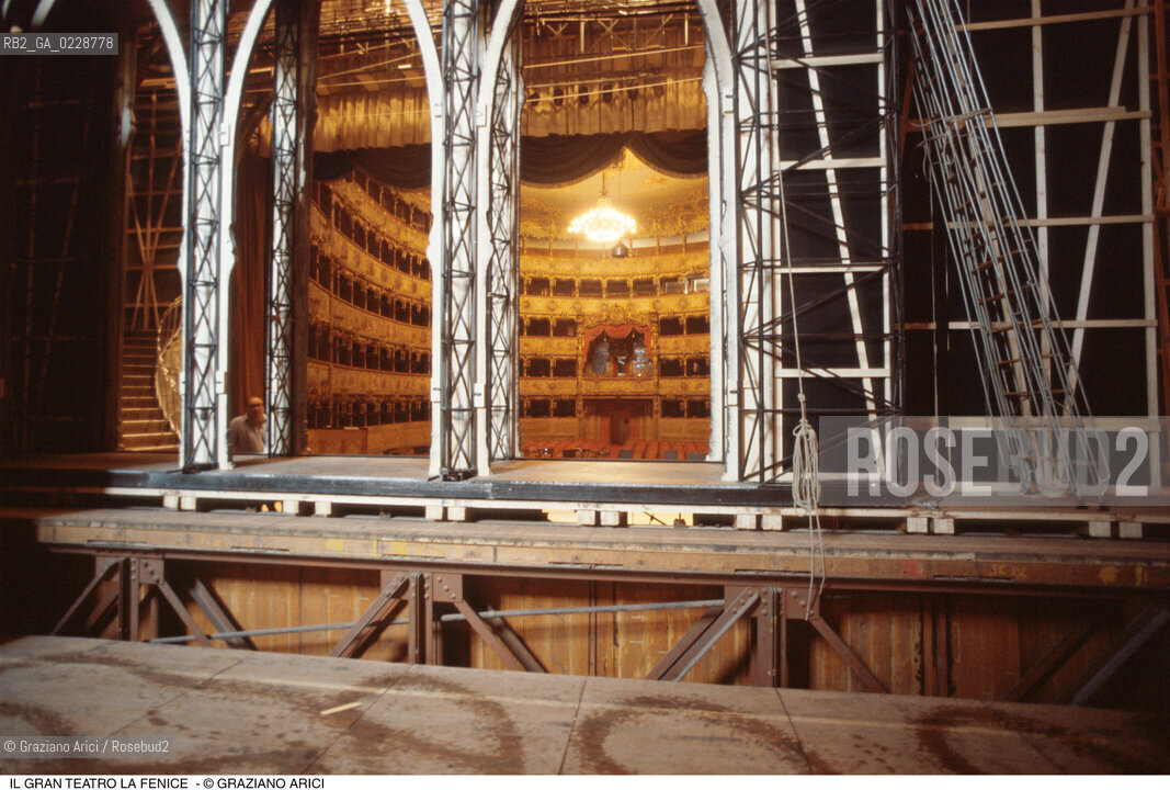 Caption: Nome: ..GRAN TEATRO LA FENICE..Descrizione: ..PALCOSCENICO  / VENEZIA..Credit: ..Graziano Arici/Rosebud2/..Costo: ..A..Nazione: ..ITALIA..Città: ..VENEZIA..Data: ..1985 c.a.