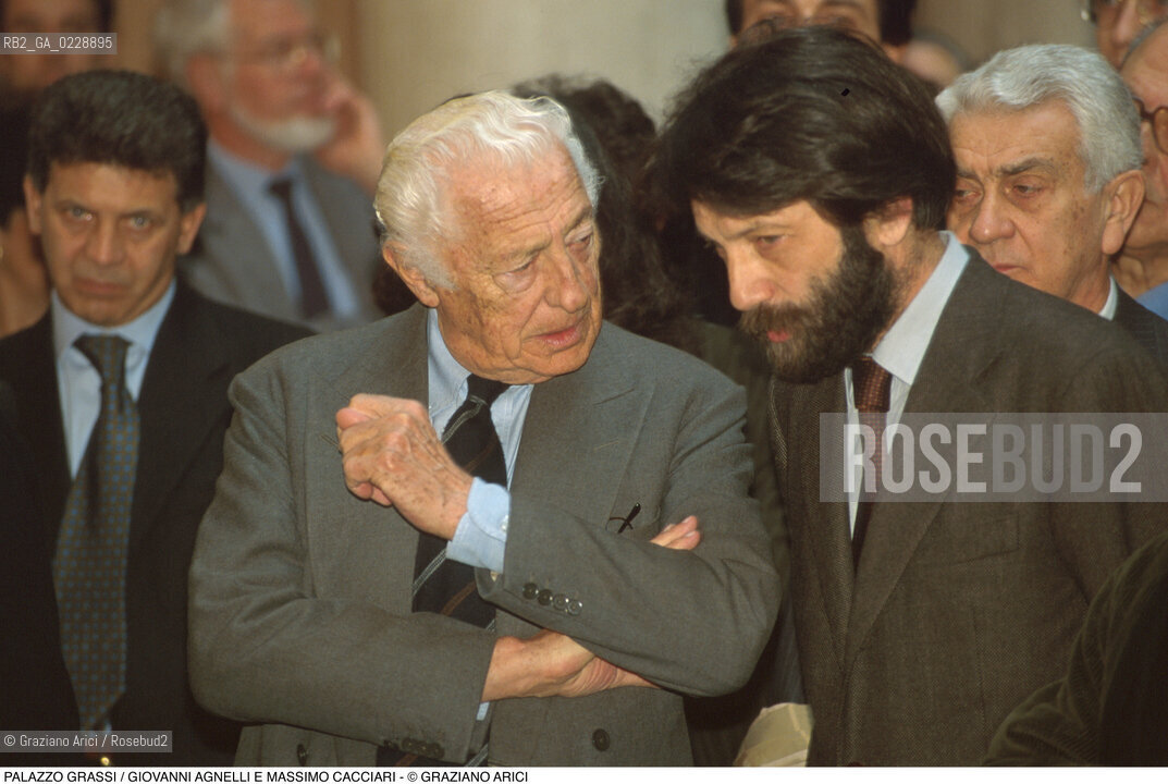 Nome: ..PALAZZO GRASSI..Descrizione: ..IL PRESIDENTE DELLA FIAT GIOVANNI AGNELLI CON IL SINDACO DI VENEZIA MASSIMO CACCIARI..Credit: ..Graziano Arici/Rosebud2 ...Nazione: ..ITALIA..Città: ....Data: ..1996