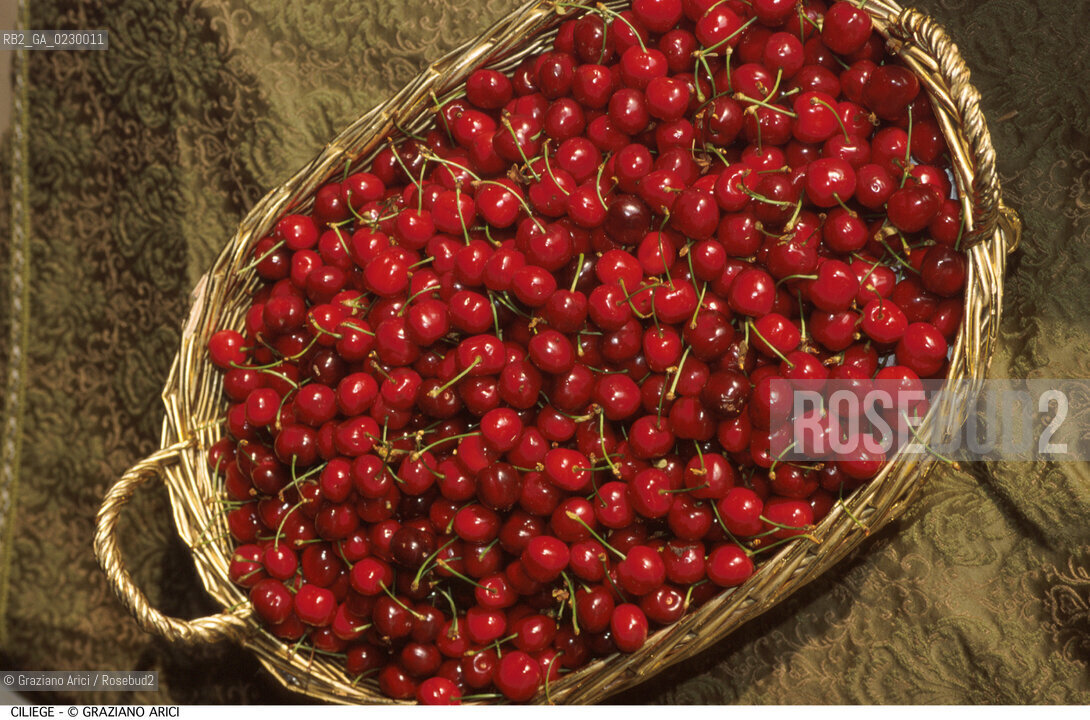 Nome: ..CESTINO DI CILIEGE..Descrizione: ..GASTRONOMIA CIBO  FRUTTA / ROSSO ..Credit: ..Graziano Arici/Rosebud2/..Costo: ..A..Nazione: ....Città: ....Data: ..2000