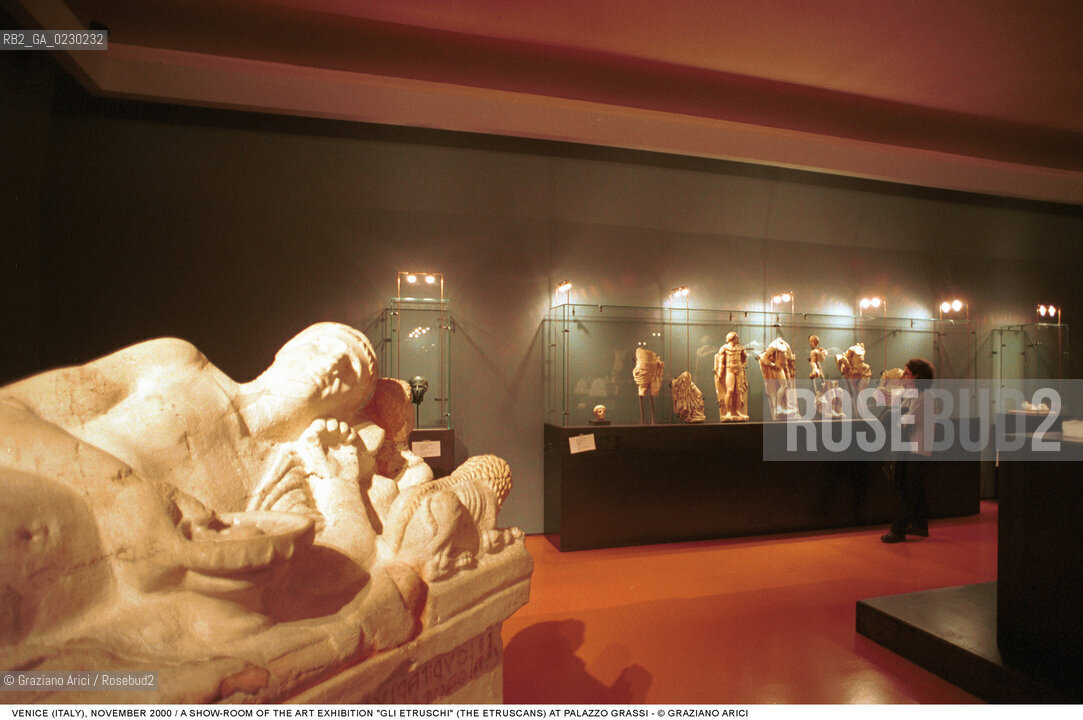 ARTE / UNA SALA DELLA MOSTRA GLI ETRUSCHI A PALAZZO GRASSI / 2000 - ©Graziano Arici/Rosebud2